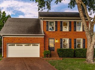 110 Oak Leaf Ct, Hendersonville, TN 37075