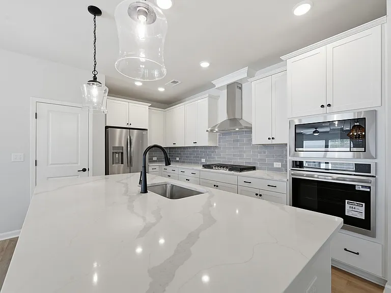 10134 Mamillion Dr — Photo 8