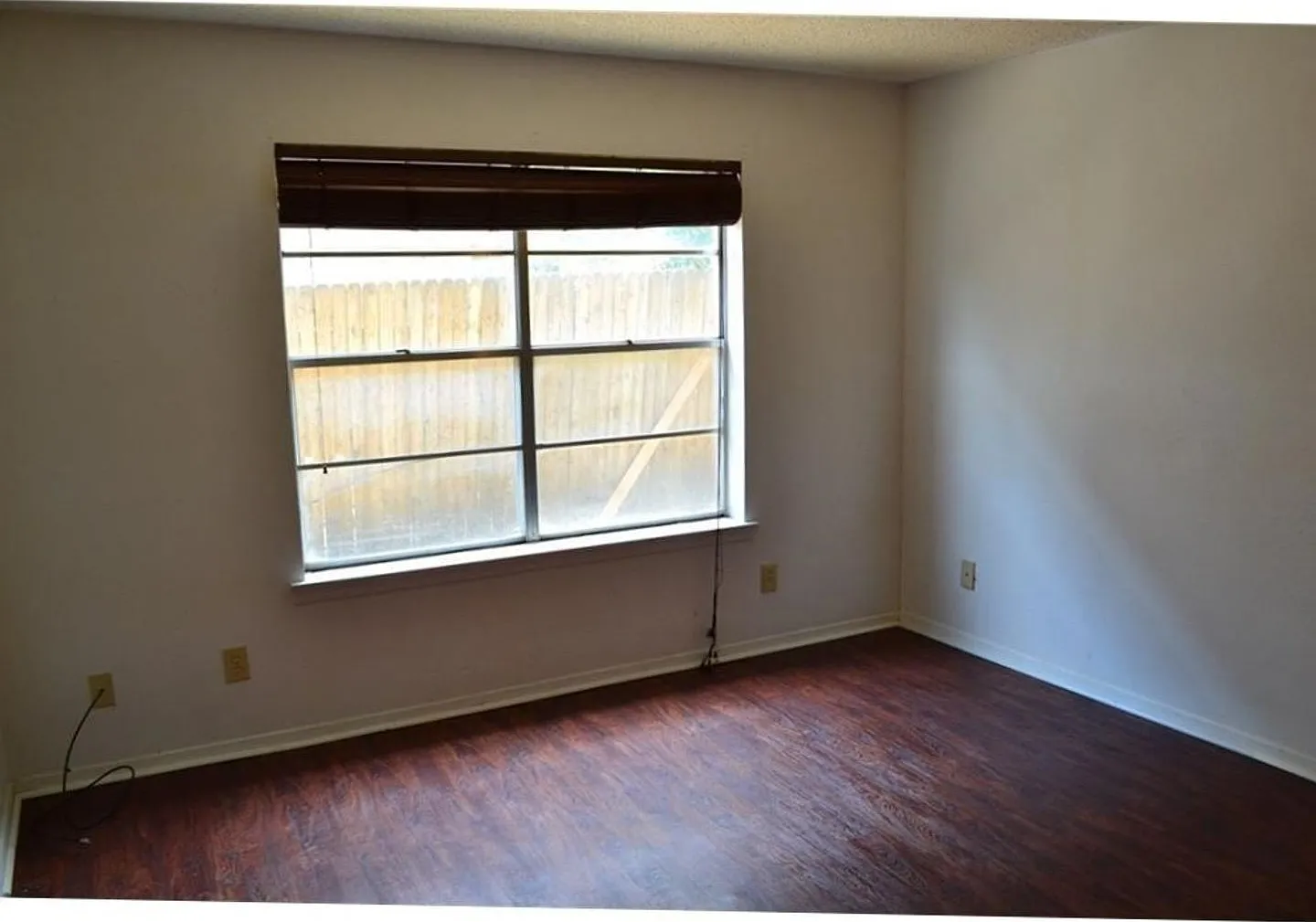 1107 N Locust St. — Photo 3