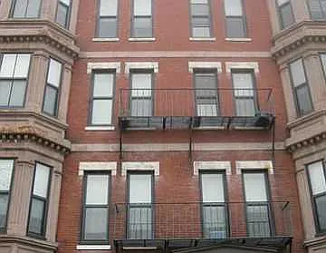 Cortes St — Photo 10