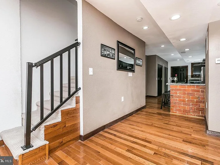 609 Wyeth St — Photo 8