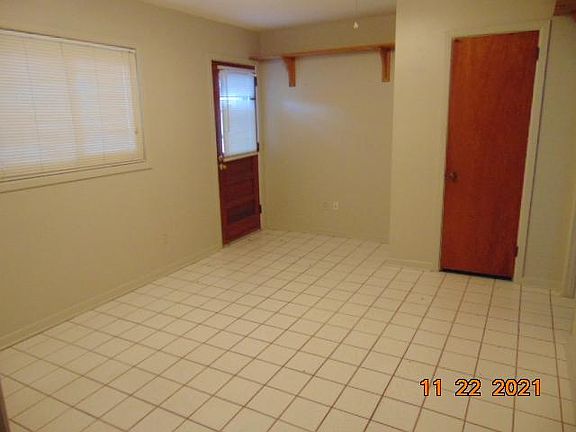 5th image of 21 Palmetto Dr