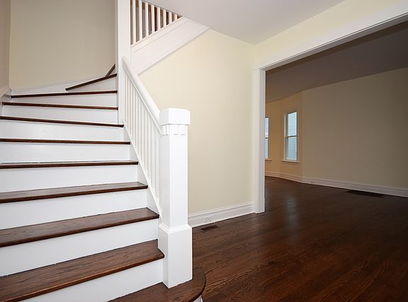 5th image of 339 Ashland Ave