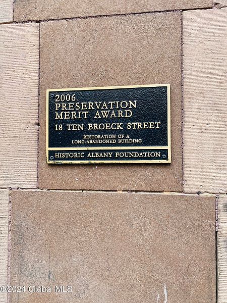 3rd image of 18 Ten Broeck Street