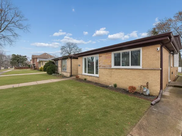 5829 Madison St, Morton Grove, IL 60053