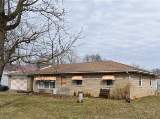 621 S Eisenhower Dr, Edinburgh, IN 46124