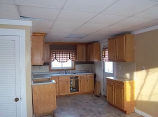 5 Hinckley Rd, Fairfield, ME 04937