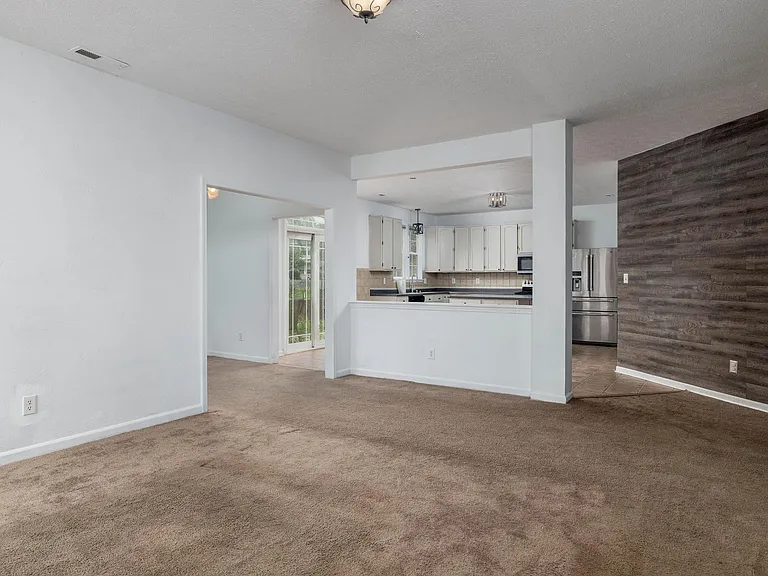16776 Greensboro Dr — Photo 27