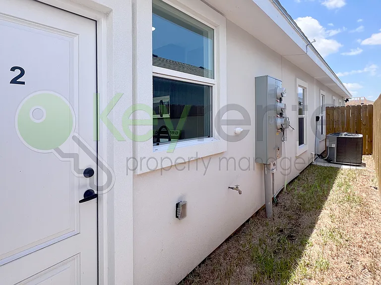 907 N Woodson Ave #2 — Photo 11
