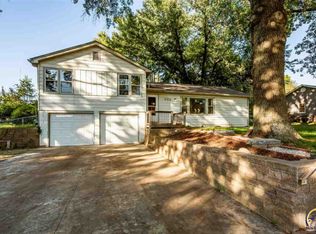 620 NW Sanford Ln, Topeka, KS 66617