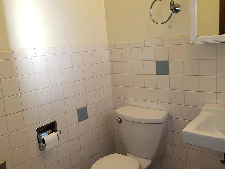 525 NE 78th Ave — Photo 12