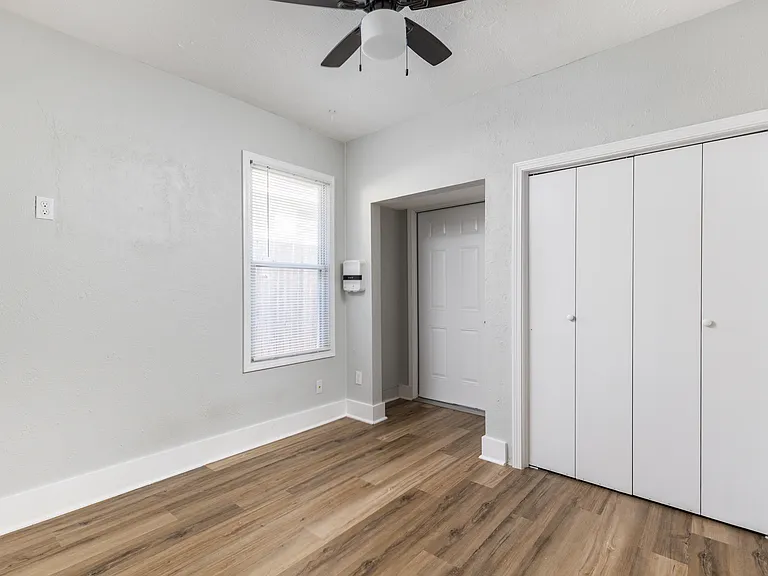 1803 Heatherglen Ln — Photo 22