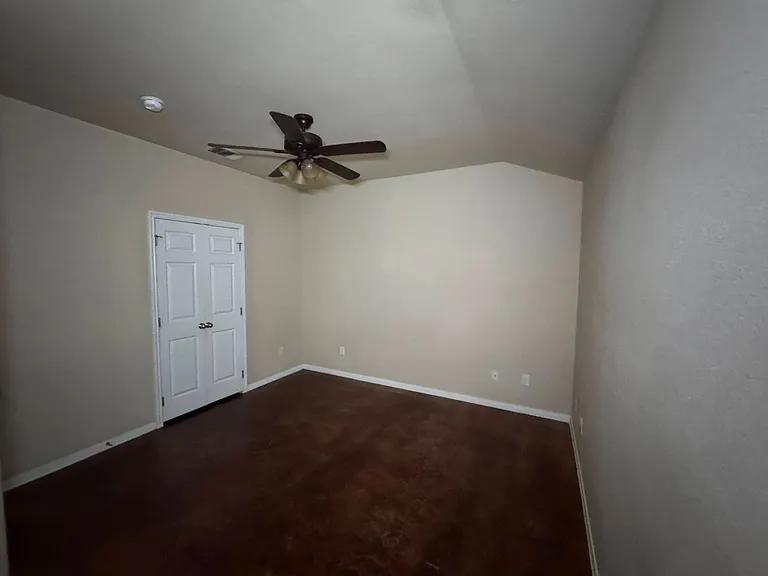 4305 Cambridge Dr — Photo 8