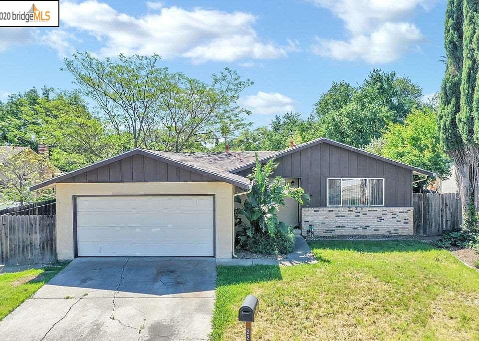 1st image of 220 Andrea Dr