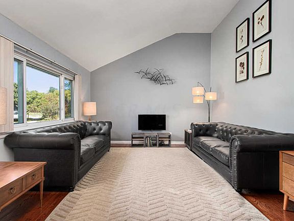 4th image of 3033 Rightmire Blvd