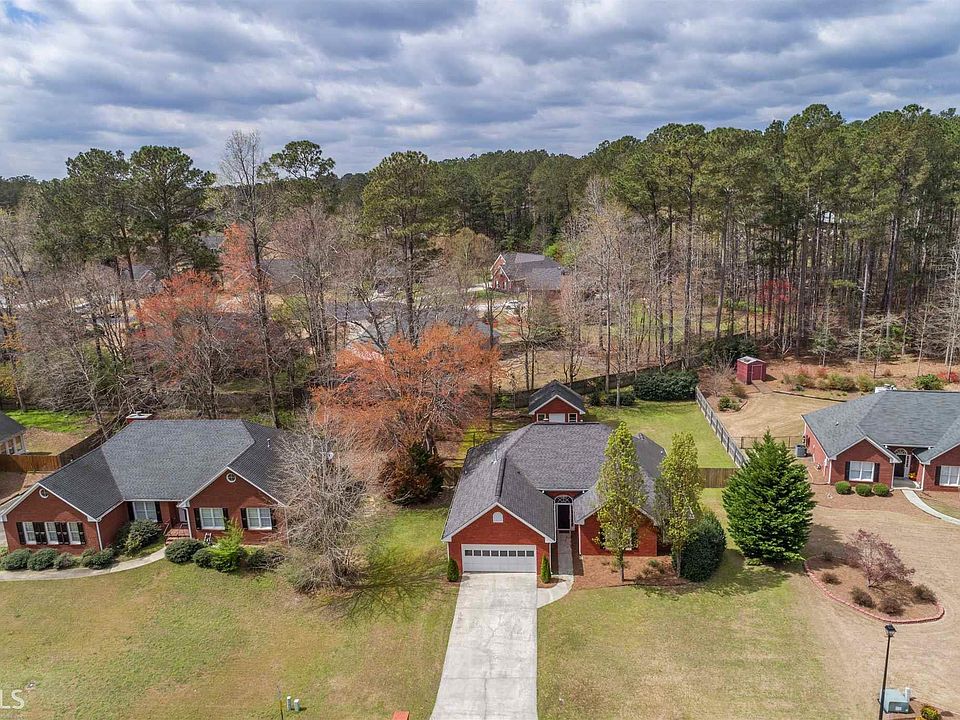 1st image of 231 Ivy Creek Dr