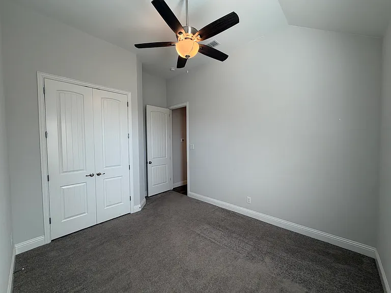 482 Prairie View Dr — Photo 16