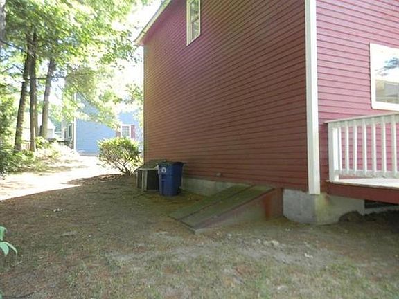 2nd image of 47 Burgundy Dr #47
