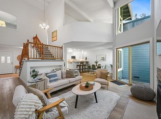 2302 Marylyn Circle, Petaluma, CA 94954