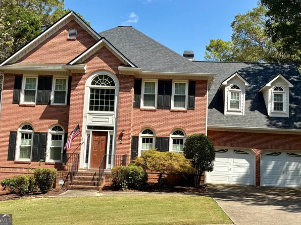 1474 Fallsbrook Ct NW, Acworth, GA 30101