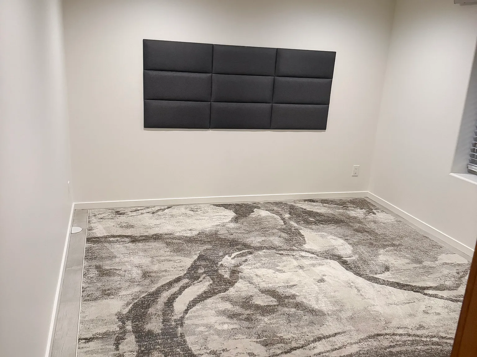 1 bed, 900 sqft, $2,000 — Photo 2
