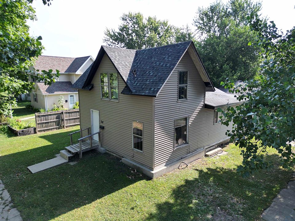 1st image of 217 Johnson St