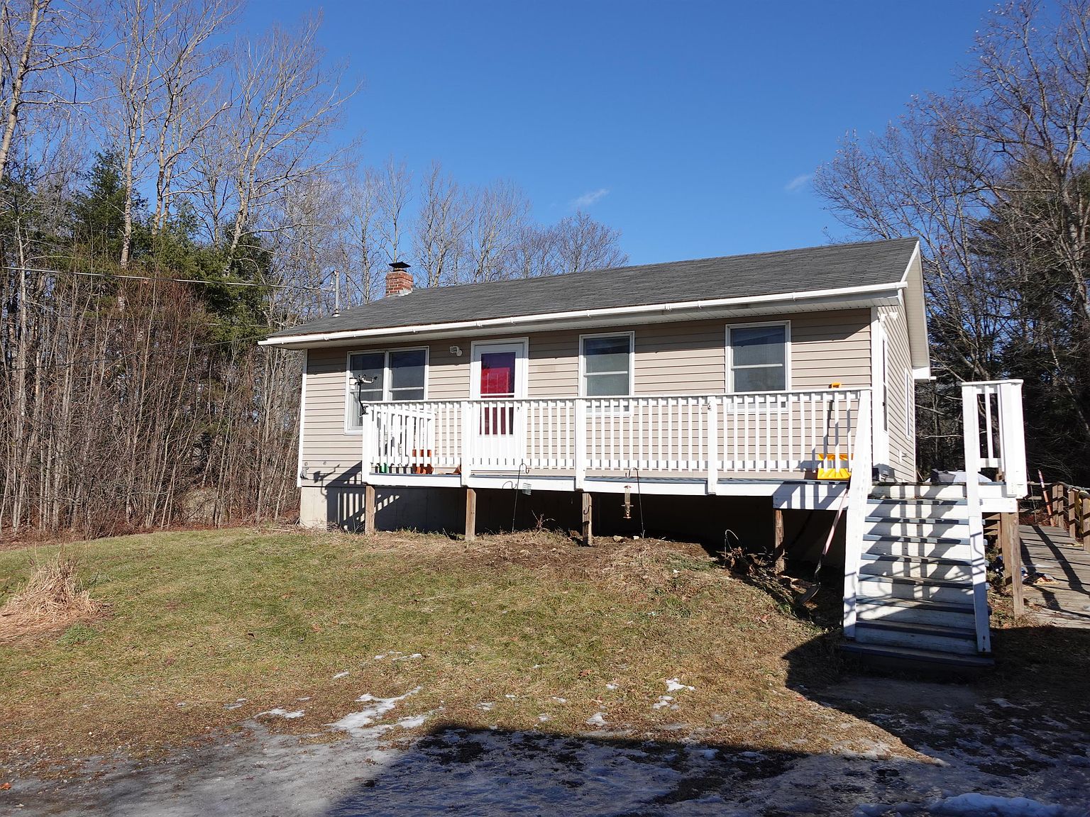 2461 Essex St, Orono, ME 04473 Zillow