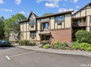 50 Aiken St APT 124, Norwalk, CT 06851