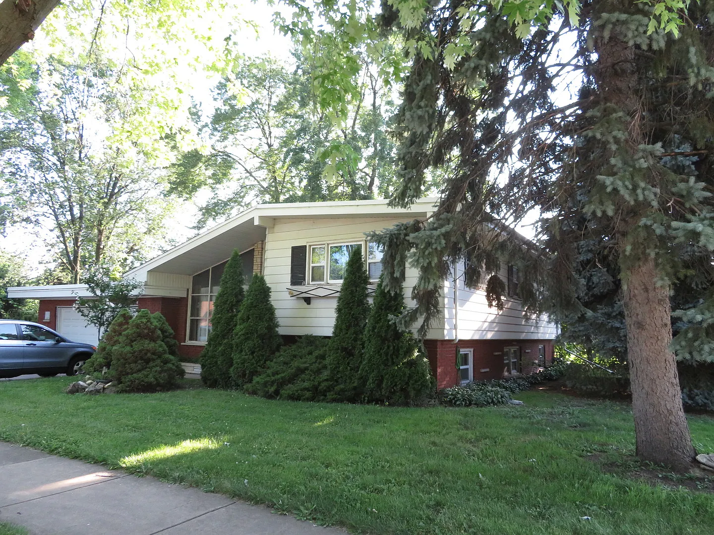 5401 W 84th Pl photo 1