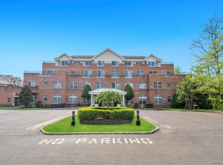 1 Portico Court #300, Great Neck, NY 11021