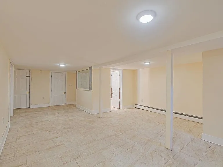 337 Summit Ave #1 — Photo 8