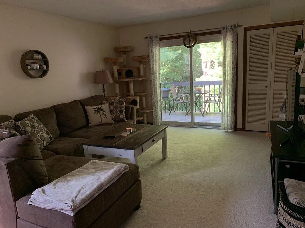 405 Twin Circle Drive — Photo 2