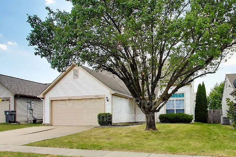 3 bed, 2.5 bath, 1948 sqft, $1,995 — Photo 2
