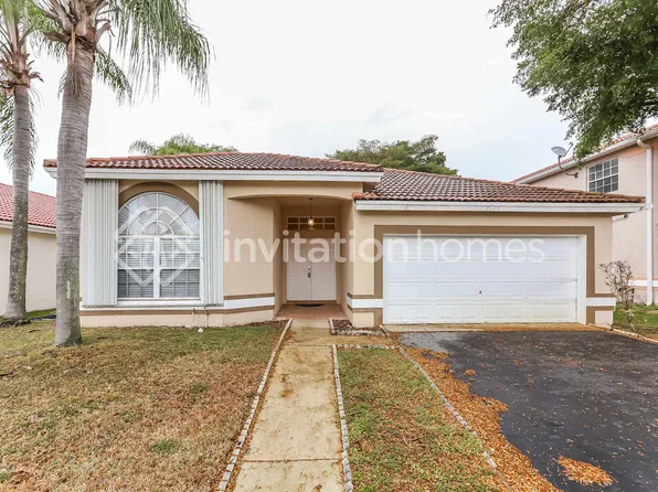 2585 NW 79th Ave, Pompano Beach, FL 33063