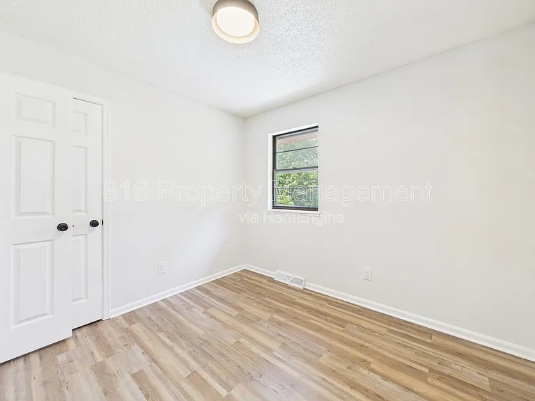 8622 E 108th Ter — Photo 15