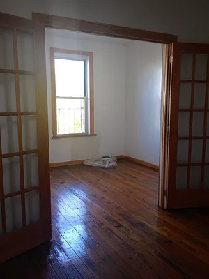 Rented by New York Realty Minimax Inc | media 40