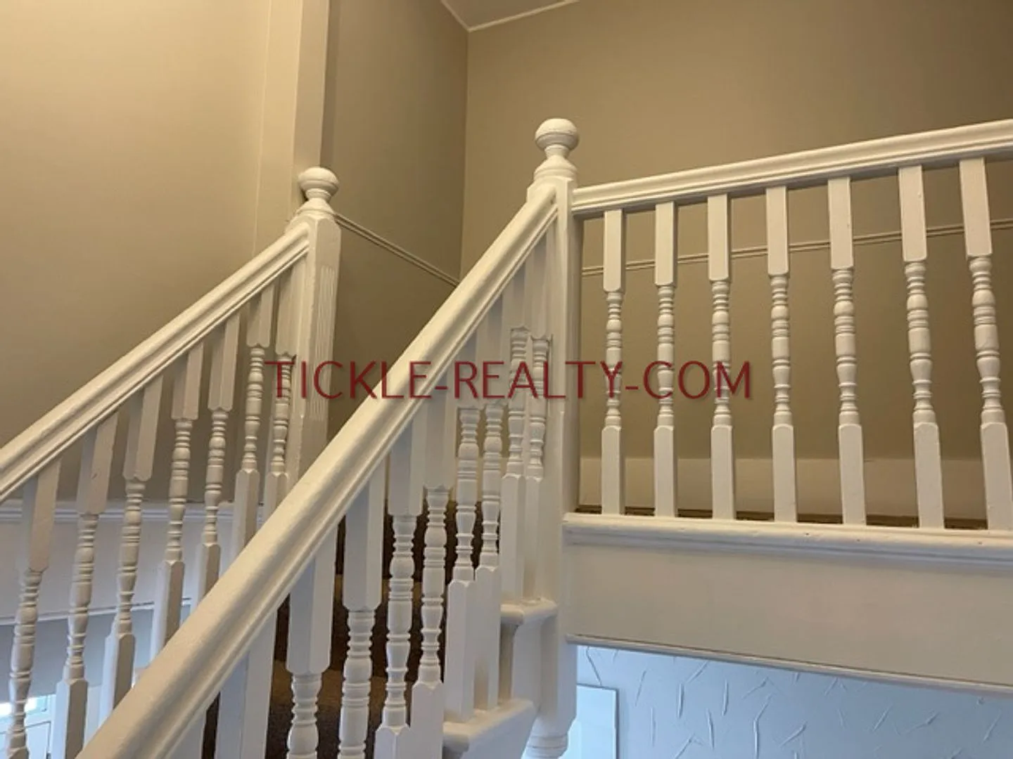 220 Oxford St — Photo 2