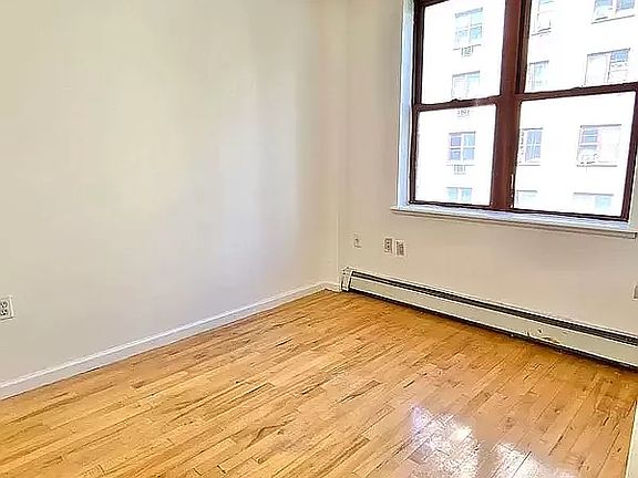 4th image of 190 E 7th St APT 314
