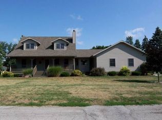206 W Stevenson St, Morocco, IN 47963