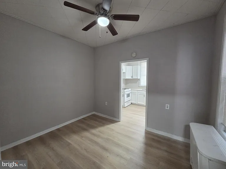 633 E Allegheny Ave — Photo 10