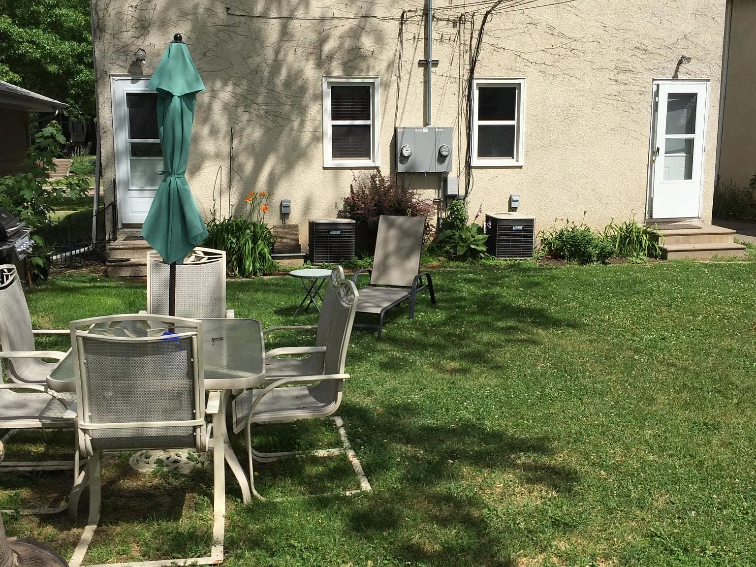 2 bed, 850 sqft, $1,700 — Photo 2