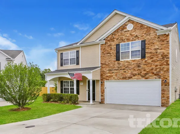 2048 Lauren Woods Dr, Winston Salem, NC 27127