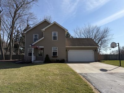 645 E State St, South Elgin, IL, 60177