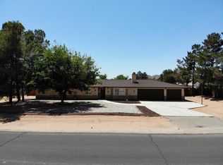 15482 Comanche Rd, Apple Valley, CA 92307