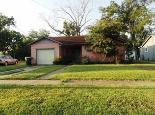 2250 Earl St, Beaumont, TX 77703