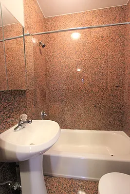 Rented by Dynamik Realty | media 15