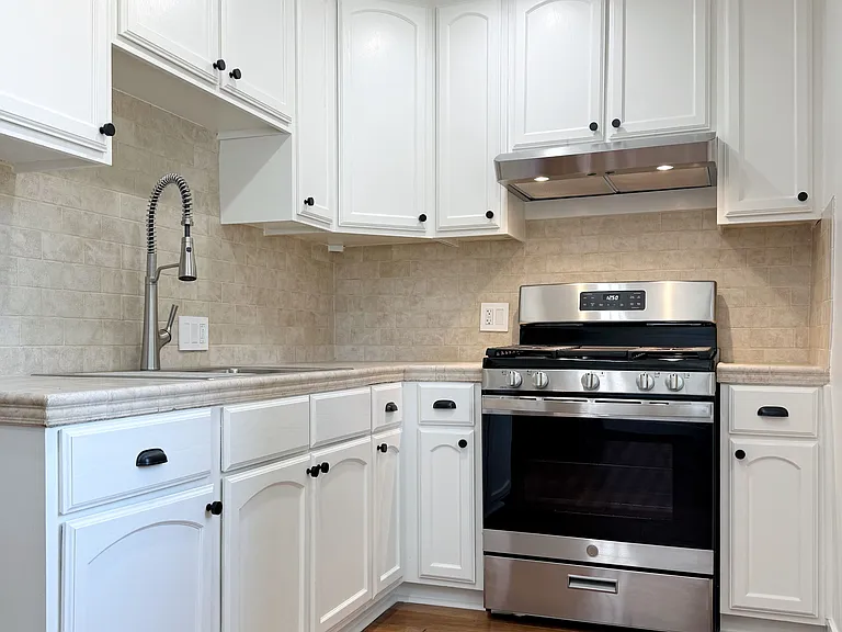 3319 Primera Ave #2 — Photo 4
