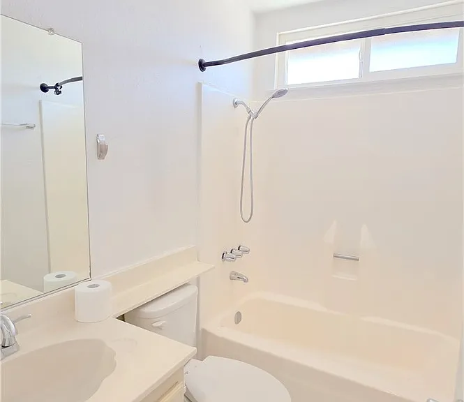 1546 Clock Ave — Photo 19