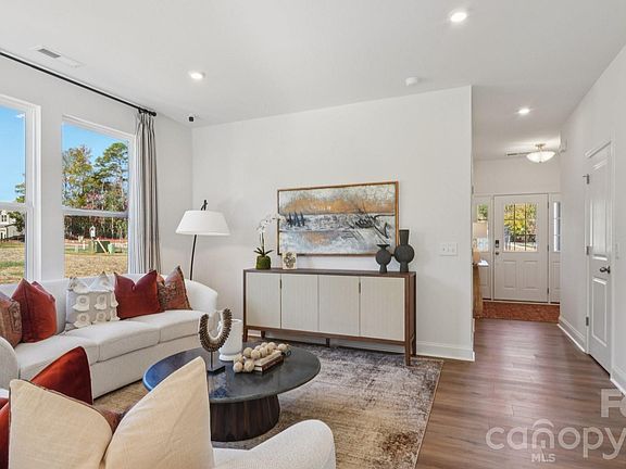 4th image of 7559 Ethora Way