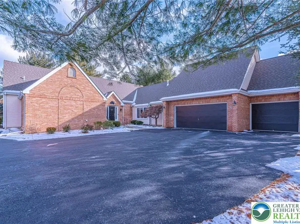 2620 Houghton Lean, Macungie, PA 18062